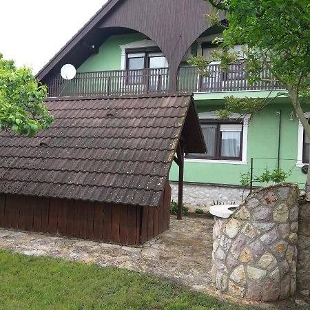Tavasz Nyaralo Villa โปรอสซโล ภายนอก รูปภาพ